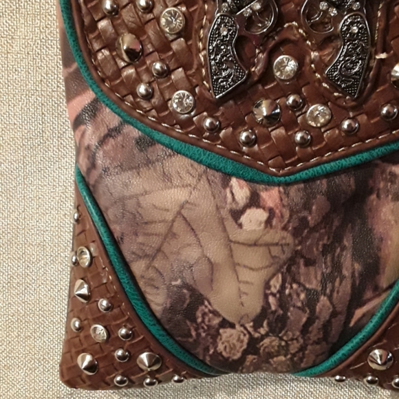 Cute purse w. studs & rhinestones - Picture 6 of 6